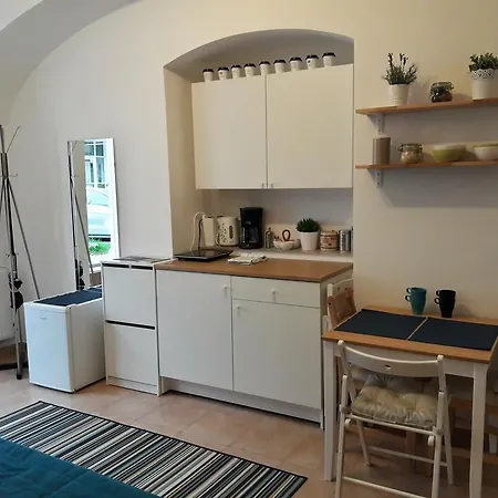 Apartament Dan's Studio *